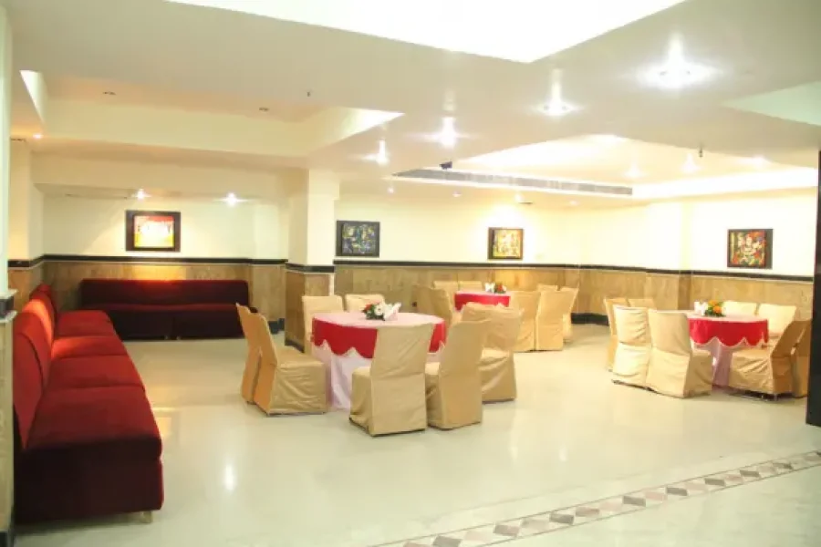 Hotel Abhay Palace